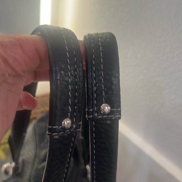 Coach Elegant Black pebble Leather Handbag w silver hardware - Picture 16 of 17